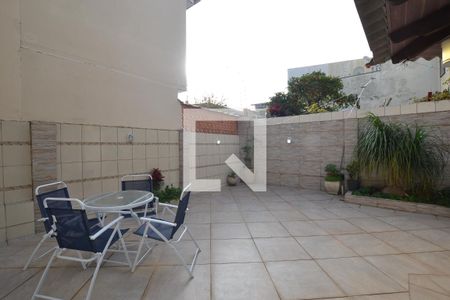 Casa à venda com 250m², 4 quartos e 2 vagasÁrea Externa