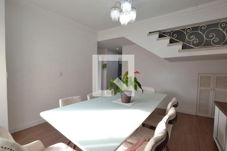 Casa à venda com 250m², 4 quartos e 2 vagasSala de Jantar