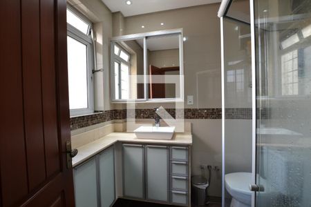 Casa à venda com 250m², 4 quartos e 2 vagasBanheiro 1