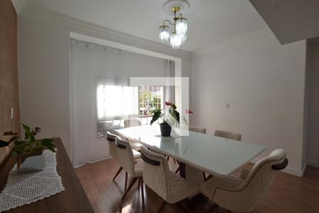 Casa à venda com 250m², 4 quartos e 2 vagasSala de Jantar