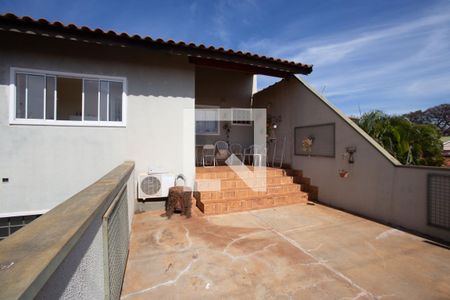 Casa para alugar com 365m², 3 quartos e 4 vagas Casa para alugar com 365m², 3 quartos e 4 vagasÁrea de lazer