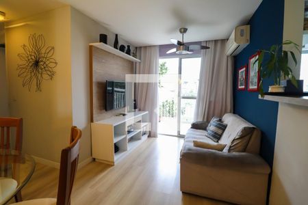 Sala de apartamento para alugar com 2 quartos, 50m² em Anil, Rio de Janeiro