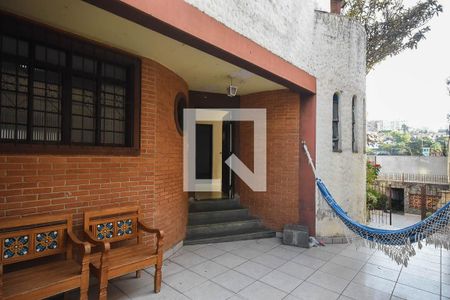 Casa para alugar com 380m², 5 quartos e 3 vagasEntrada