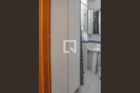 Apartamento à venda com 250m², 4 quartos e 2 vagas Apartamento à venda com 250m², 4 quartos e 2 vagasÁrea de Serviço