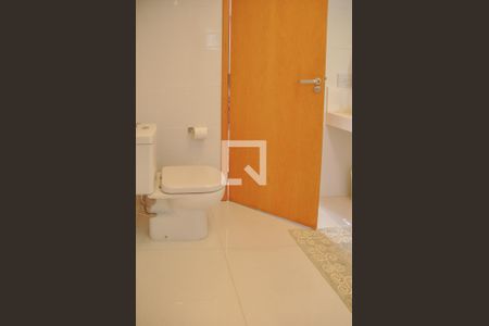 Apartamento à venda com 250m², 4 quartos e 2 vagas Apartamento à venda com 250m², 4 quartos e 2 vagasBanheiro da Suíte 3