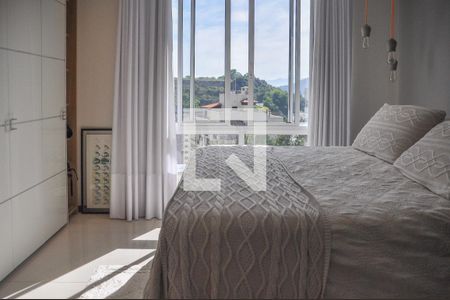 Apartamento à venda com 250m², 4 quartos e 2 vagas Apartamento à venda com 250m², 4 quartos e 2 vagasSuíte 2