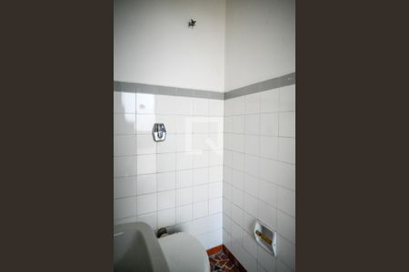Casa à venda com 220m², 3 quartos e 2 vagas Casa à venda com 220m², 3 quartos e 2 vagasBanheiro de Serviço