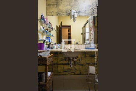 Casa à venda com 600m², 4 quartos e 3 vagas Casa à venda com 600m², 4 quartos e 3 vagasBanheiro suíte 2