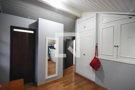 Casa à venda com 600m², 4 quartos e 3 vagas Casa à venda com 600m², 4 quartos e 3 vagasSuíte 4