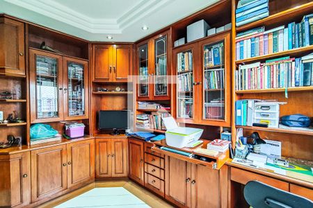 Apartamento à venda com 176m², 4 quartos e 3 vagasEscritório / Quarto