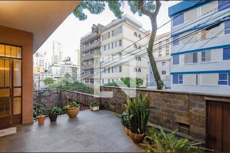 Casa à venda com 248m², 4 quartos e 4 vagas Casa à venda com 248m², 4 quartos e 4 vagasVaranda da Sala 1