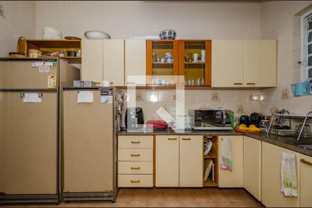 Casa à venda com 248m², 4 quartos e 4 vagas Casa à venda com 248m², 4 quartos e 4 vagasCozinha