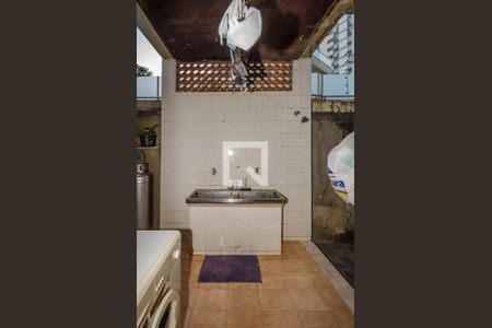 Casa à venda com 248m², 4 quartos e 4 vagas Casa à venda com 248m², 4 quartos e 4 vagasÁrea de Serviço