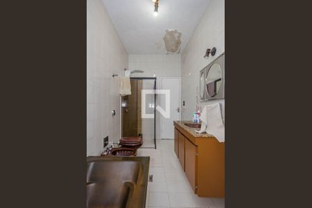 Casa à venda com 248m², 4 quartos e 4 vagas Casa à venda com 248m², 4 quartos e 4 vagasBanheiro Social