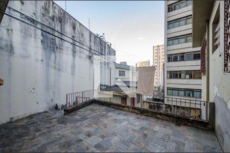 Casa à venda com 248m², 4 quartos e 4 vagas Casa à venda com 248m², 4 quartos e 4 vagasQuintal