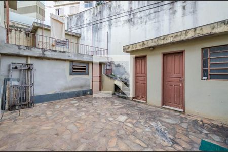 Casa à venda com 248m², 4 quartos e 4 vagas Casa à venda com 248m², 4 quartos e 4 vagasQuintal