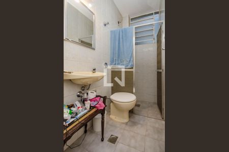 Casa à venda com 248m², 4 quartos e 4 vagas Casa à venda com 248m², 4 quartos e 4 vagasBanheiro Social piso inferior