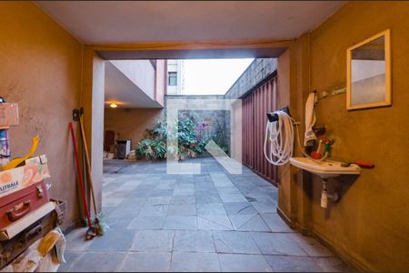 Casa à venda com 248m², 4 quartos e 4 vagas Casa à venda com 248m², 4 quartos e 4 vagasGaragem