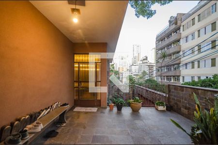 Casa à venda com 248m², 4 quartos e 4 vagas Casa à venda com 248m², 4 quartos e 4 vagasVaranda da Sala 1