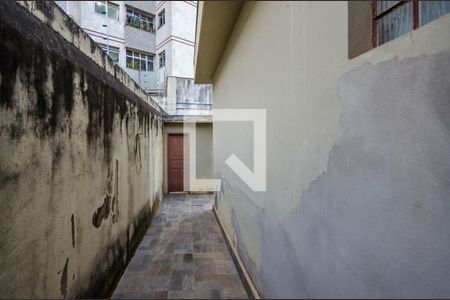 Casa à venda com 248m², 4 quartos e 4 vagas Casa à venda com 248m², 4 quartos e 4 vagasQuintal