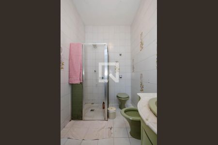 Casa à venda com 248m², 4 quartos e 4 vagas Casa à venda com 248m², 4 quartos e 4 vagasBanheiro da Suíte