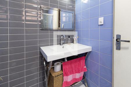 Apartamento à venda com 106m², 3 quartos e 1 vagaBanheiro da suíte