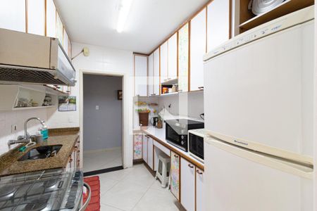 Apartamento à venda com 106m², 3 quartos e 1 vagaCozinha e área de serviço