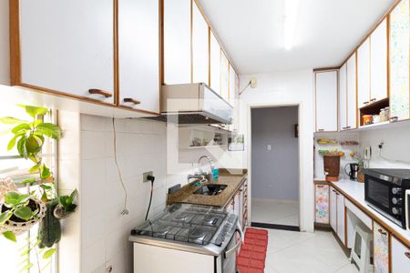 Apartamento à venda com 106m², 3 quartos e 1 vagaCozinha e área de serviço