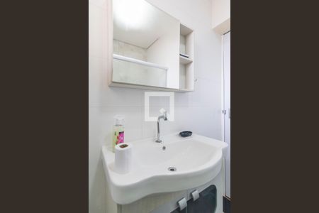 Casa à venda com 180m², 3 quartos e 3 vagas Casa à venda com 180m², 3 quartos e 3 vagasBanheiro