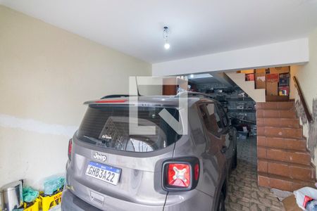 Casa à venda com 180m², 3 quartos e 3 vagas Casa à venda com 180m², 3 quartos e 3 vagasGaragem
