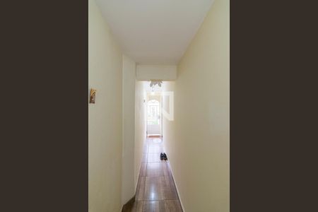 Casa à venda com 180m², 3 quartos e 3 vagas Casa à venda com 180m², 3 quartos e 3 vagasCorredor