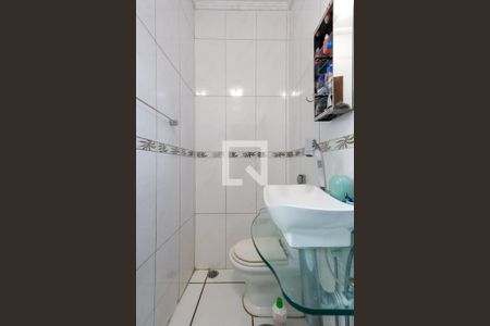 Casa à venda com 100m², 2 quartos e 2 vagas Casa à venda com 100m², 2 quartos e 2 vagasBanheiro da Suíte 2