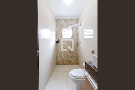 Casa à venda com 100m², 2 quartos e 2 vagas Casa à venda com 100m², 2 quartos e 2 vagasBanheiro da Suíte 1