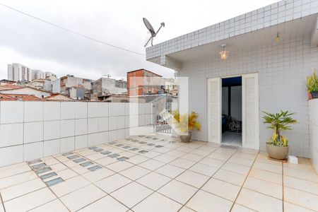 Casa à venda com 100m², 2 quartos e 2 vagas Casa à venda com 100m², 2 quartos e 2 vagasVaranda