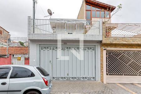 Casa à venda com 100m², 2 quartos e 2 vagas Casa à venda com 100m², 2 quartos e 2 vagasFachada