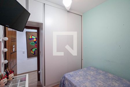 Quarto 1 de apartamento à venda com 3 quartos, 80m² em Santa Amélia, Belo Horizonte