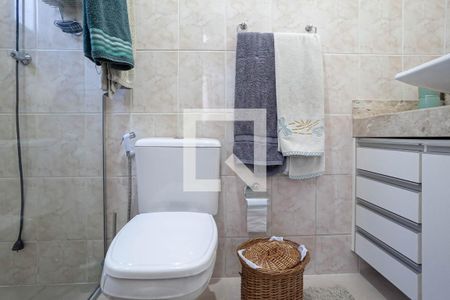 Apartamento à venda com 80m², 3 quartos e 1 vaga Apartamento à venda com 80m², 3 quartos e 1 vagaBanheiro da suíte