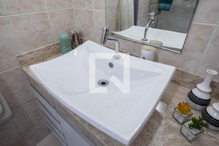 Apartamento à venda com 80m², 3 quartos e 1 vaga Apartamento à venda com 80m², 3 quartos e 1 vagaBanheiro da suíte