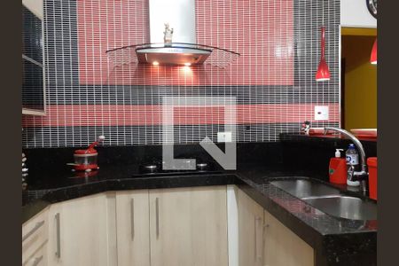 Casa à venda com 143m², 3 quartos e 4 vagas