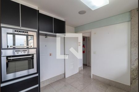 Apartamento à venda com 170m², 4 quartos e 3 vagasCozinha