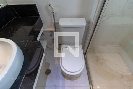 Apartamento à venda com 170m², 4 quartos e 3 vagasBanheiro da Suíte 2