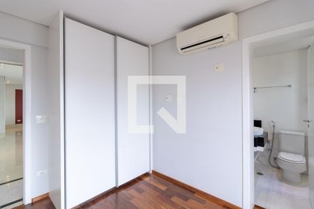 Apartamento à venda com 170m², 4 quartos e 3 vagasSuíte 2