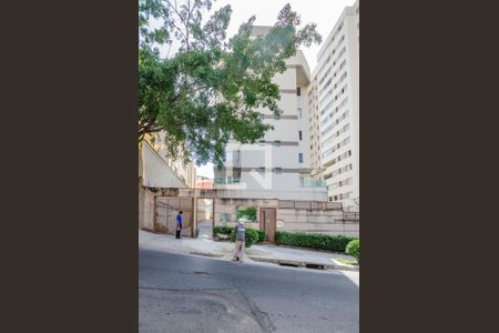 Apartamento para alugar com 59m², 2 quartos e 1 vaga Apartamento para alugar com 59m², 2 quartos e 1 vagaFachada