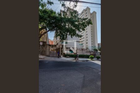 Apartamento para alugar com 59m², 2 quartos e 1 vaga Apartamento para alugar com 59m², 2 quartos e 1 vagaFachada