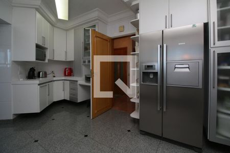 Apartamento à venda com 234m², 3 quartos e 4 vagasCozinha