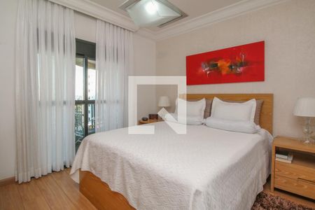 Apartamento à venda com 234m², 3 quartos e 4 vagasSuíte 1