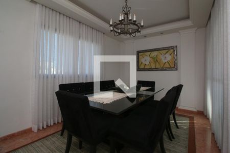 Apartamento à venda com 234m², 3 quartos e 4 vagasSalade Jantar 