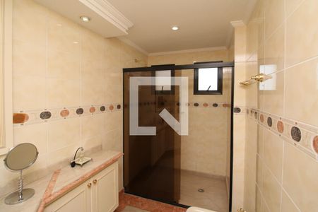 Apartamento à venda com 234m², 3 quartos e 4 vagasBanheiro Suíte 2