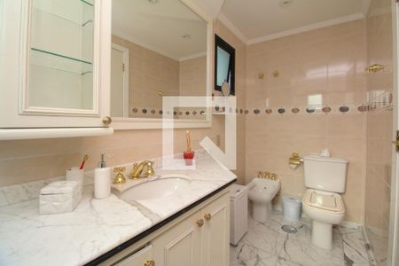 Apartamento à venda com 234m², 3 quartos e 4 vagasBanheiro Suíte 3