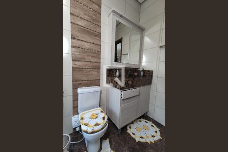 Casa à venda com 420m², 4 quartos e 2 vagasBanheiro da Suíte